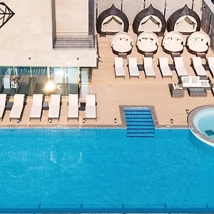 Baymond Hotel
