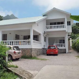 Rowsvilla Seychelles